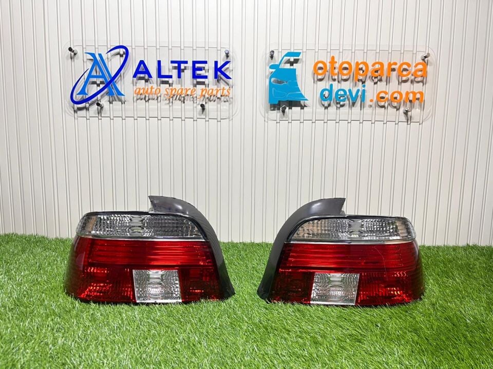 E39 KOMPLE STOP BEYAZ SİNYAL LEDLİ (SET) 01-03