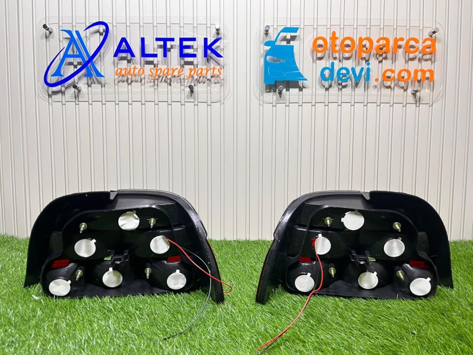 E39 KOMPLE STOP BEYAZ SİNYAL LEDLİ (SET) 01-03