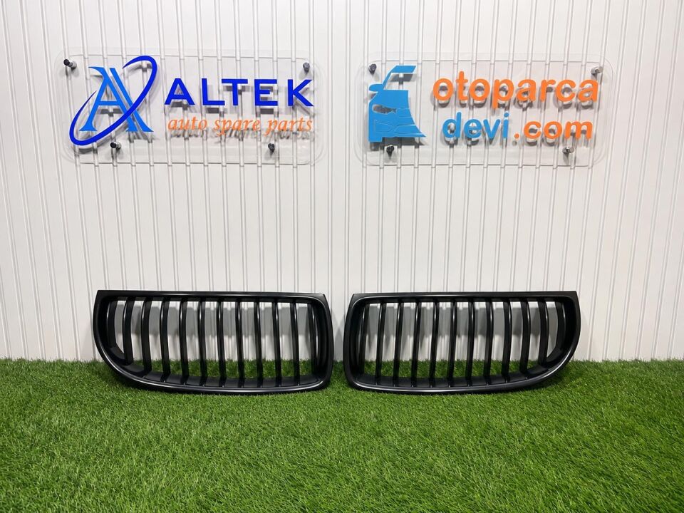 E90 PANJUR MAT SİYAH 05-08)